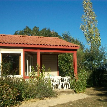Les Chalets Des Mousquetaires Mirepoix  Exterior photo